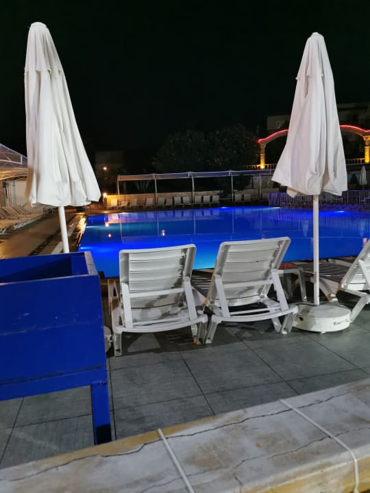 Pool Club Resort Atlantis