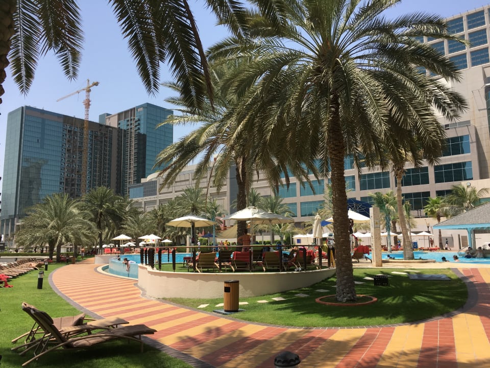 Pool Beach Rotana