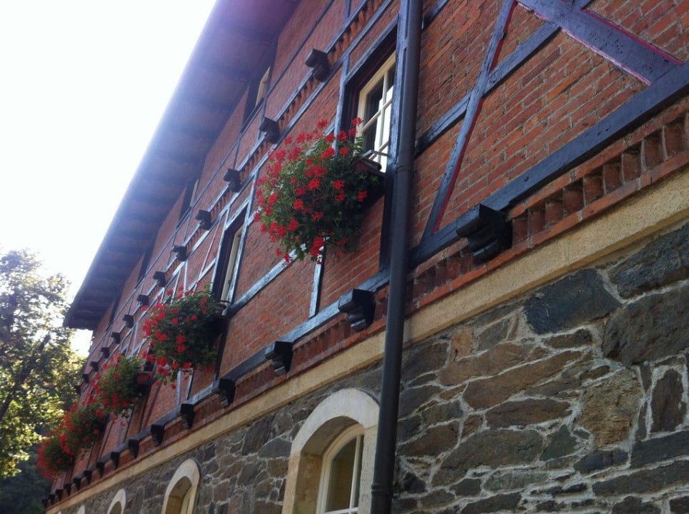 Restaurierte Fassade Hotel Rabenauer Mühle