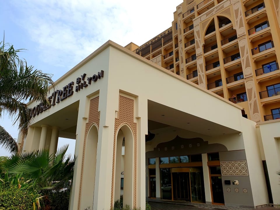 Außenansicht DoubleTree by Hilton Resort & Spa Marjan Island