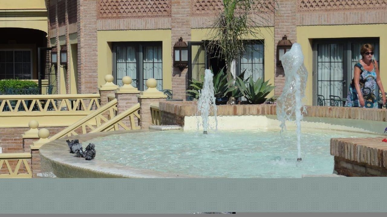 Brunnen Iberostar Waves Málaga Playa