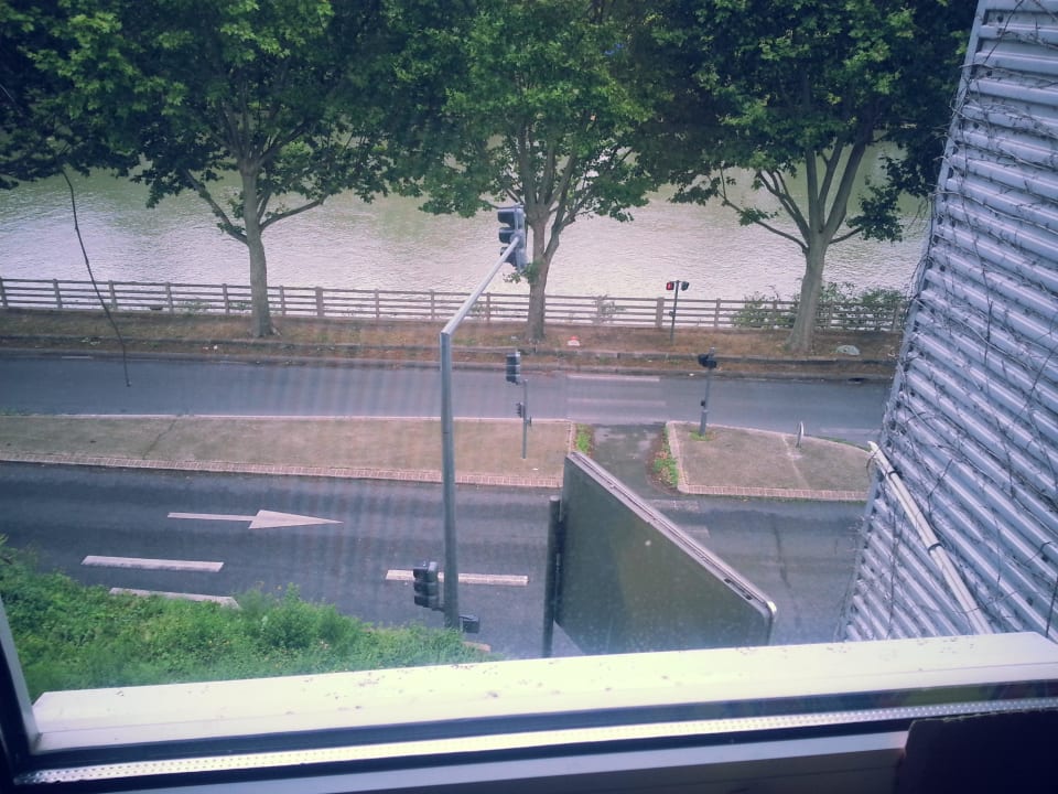Der achso tolle Ausblick! ibis Styles Hotel Paris Saint Ouen