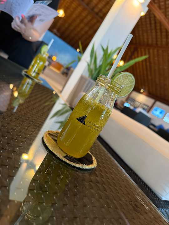 Lobby Vilamendhoo Island Resort & Spa