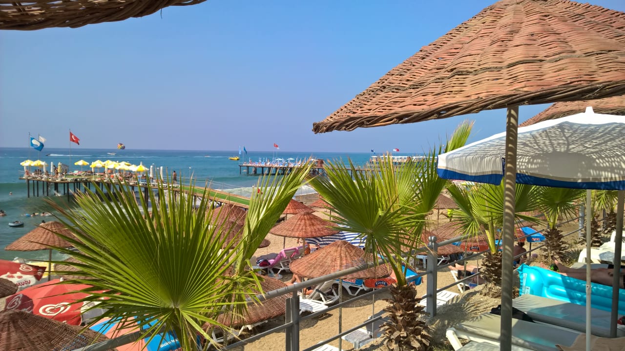 Strand Dizalya Palm Garden