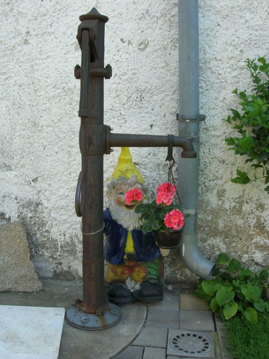 Alter Brunnen Gästehaus Zur Wiederkehr Strudler