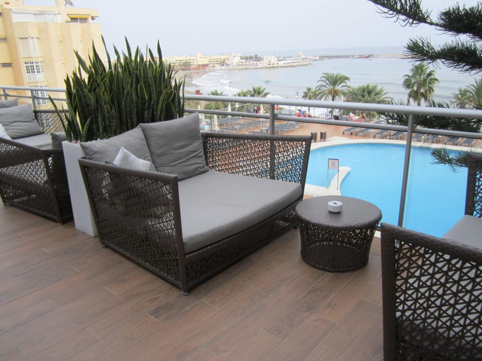 Terras van de hotelbar MedPlaya - Hotel Riviera