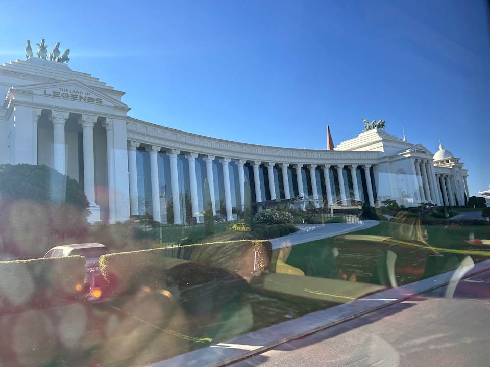 Außenansicht The Land of Legends Kingdom Hotel