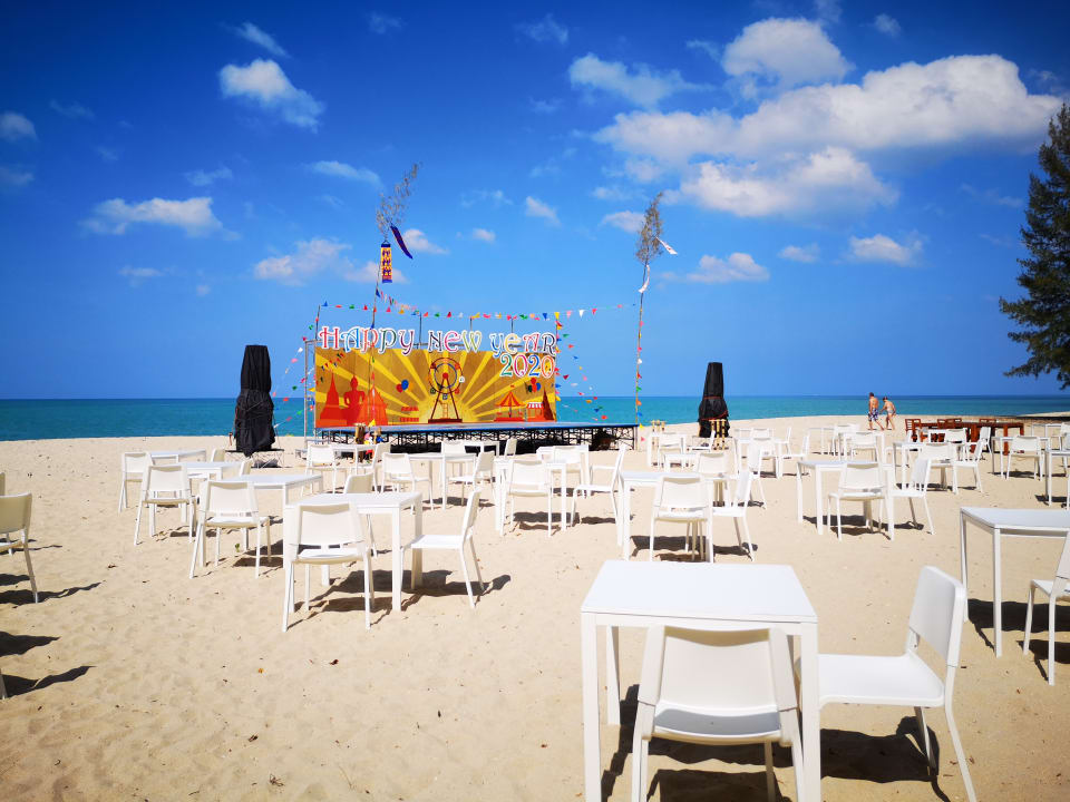 Strand Bangsak Village