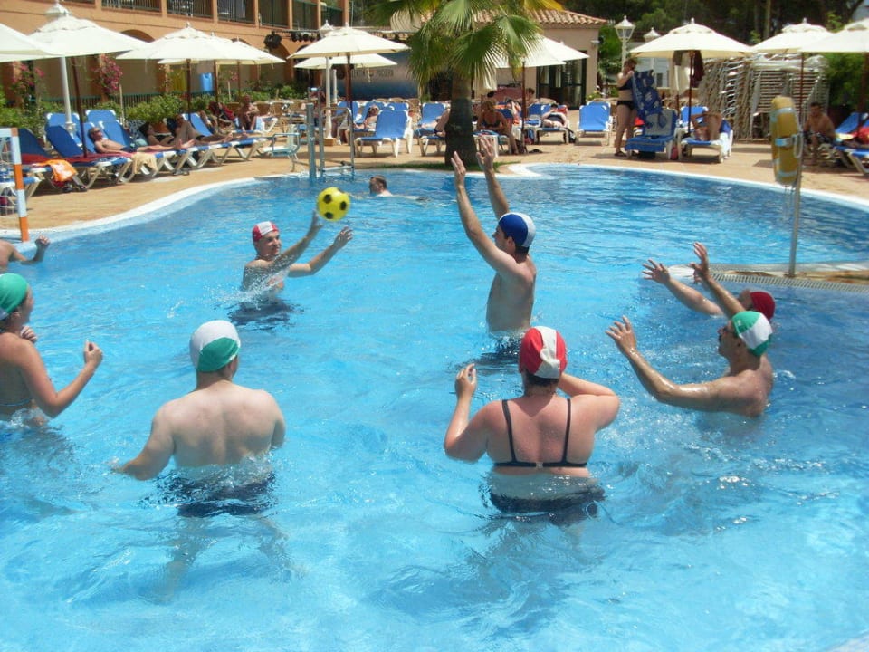 Wasserball Valentin Somni Hotel & Suites