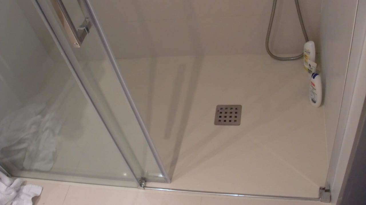 Bad - keine Ablagemöglichkeit in der Dusche Grupotel Ibiza Beach Resort