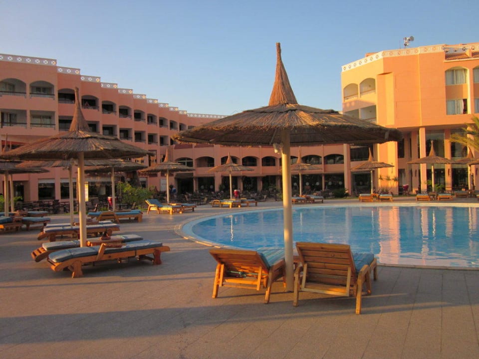 Отель Beach Albatros Resort