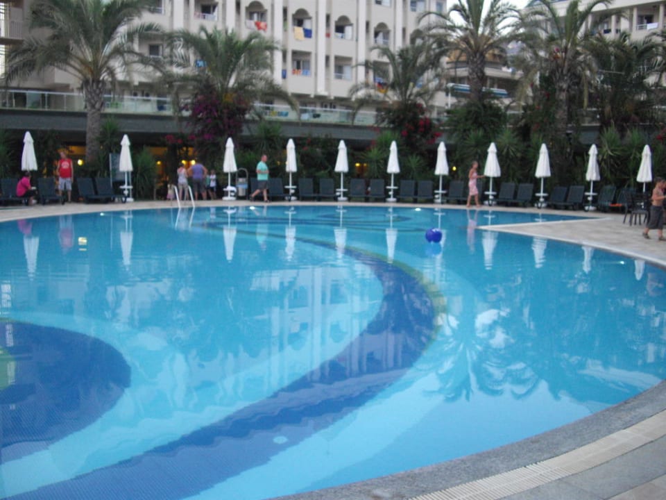 Der 2. Pool Calimera Hane Garden