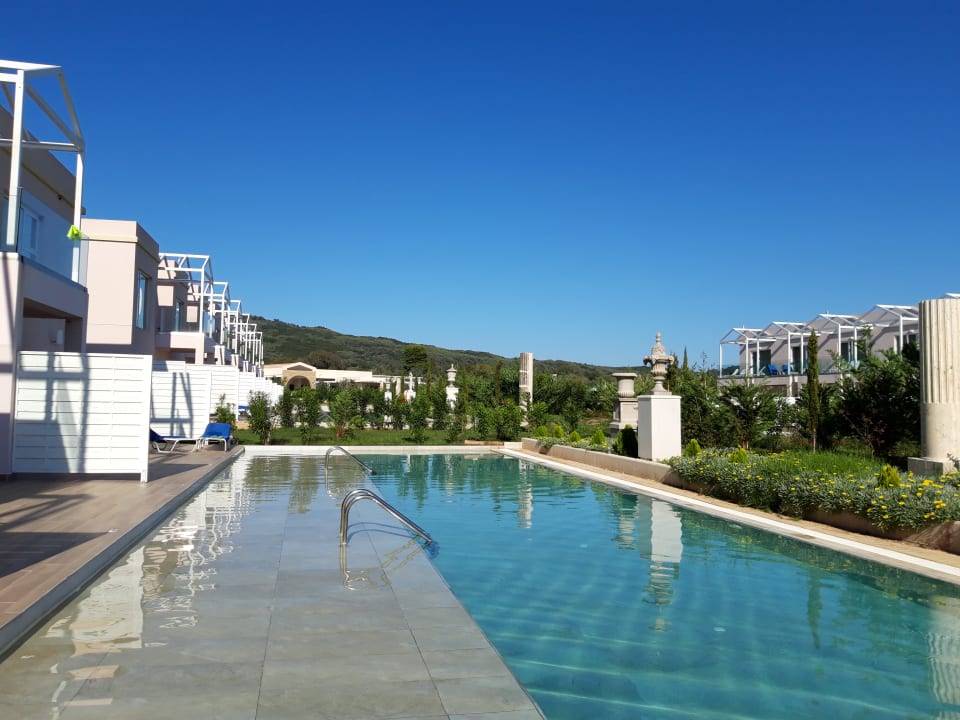 Pool Sandy Villas Resort