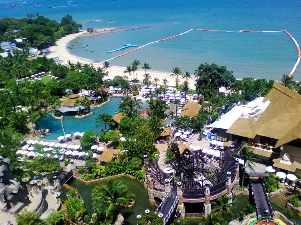 Gartenanlage Centara Grand Mirage Beach Resort Pattaya
