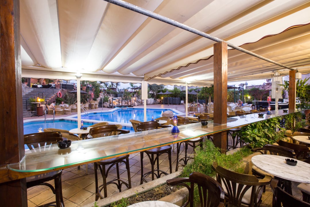 Pool Hotel Alba Seleqtta