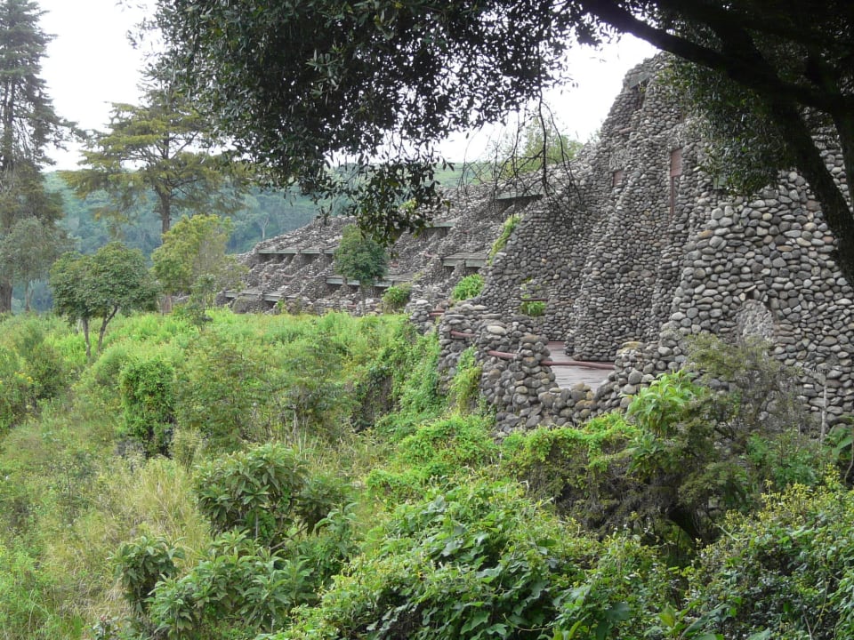 Hotel geintegreerd in landschap Hotel Ngorongoro Serena Safari Lodge