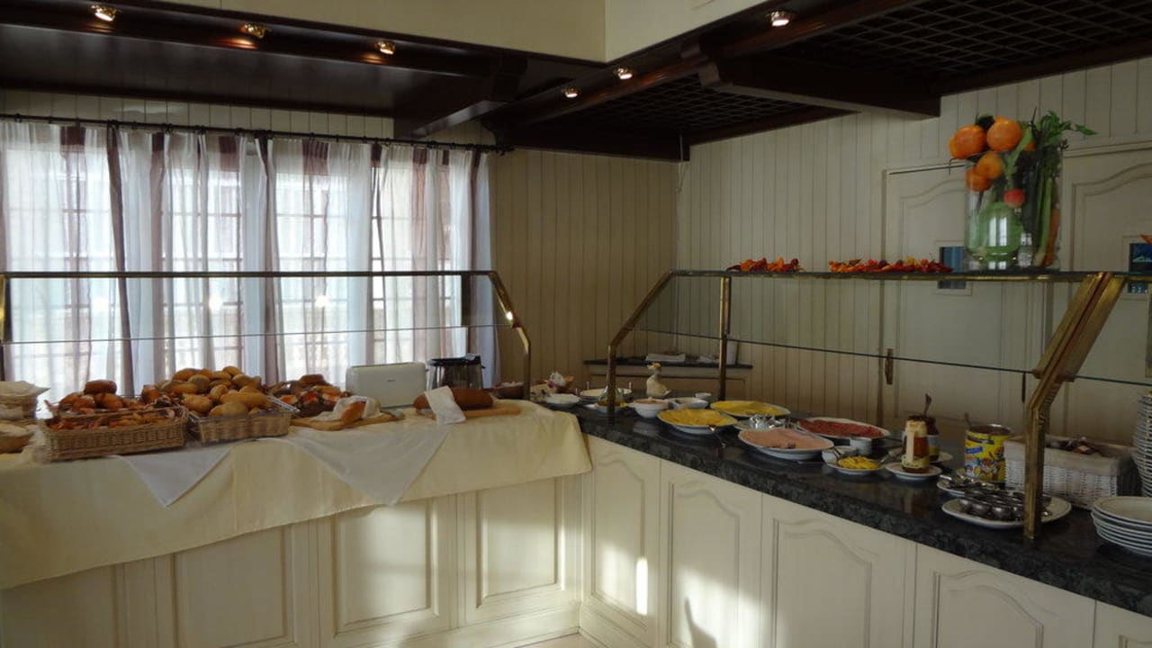 Frühstücksbüffet  Hotel Club S'Illot