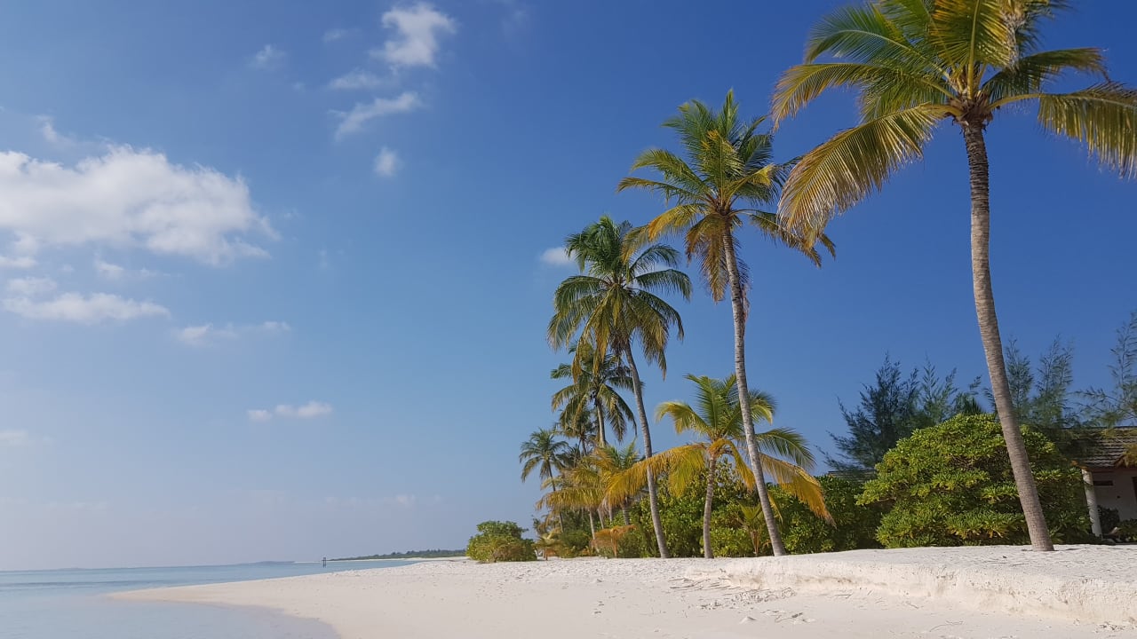Strand Innahura Maldives Resort