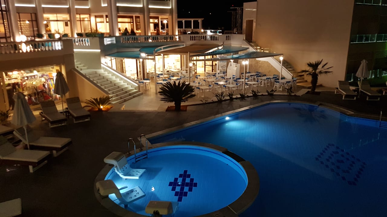 Pool Mythos Palace Resort & Spa