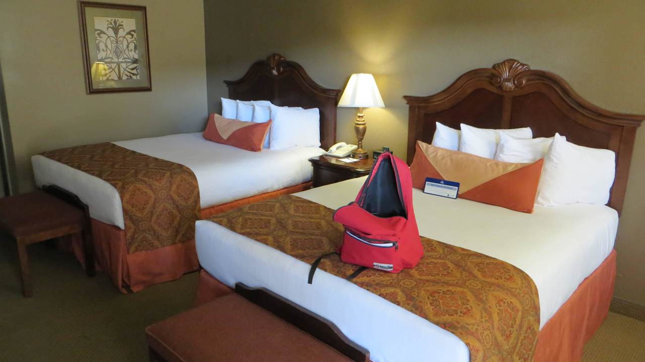 Betten mit vielen Kissen Best Western Hotel Foothills Motor