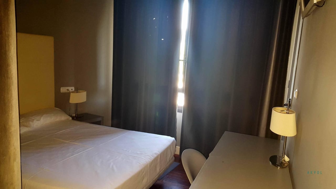 Zimmer und Raumansicht- Ausstattung Hotel Talasoterapia Villa Antilla