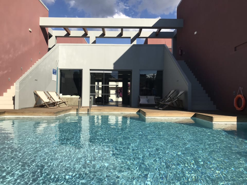 Pool Harmony Boutique Resort