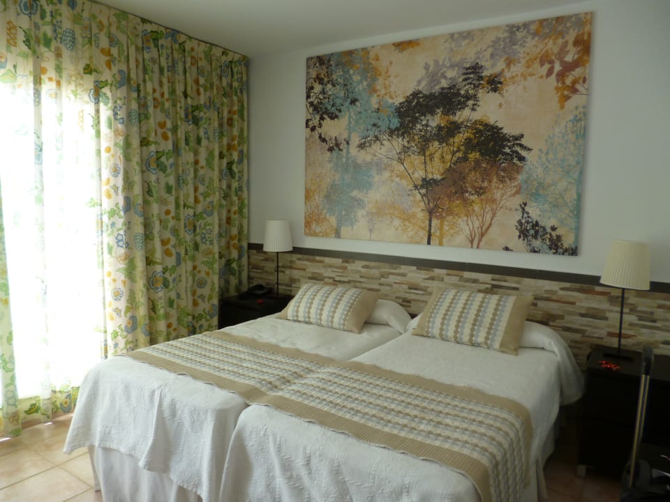 Zimmer FERGUS Conil Park