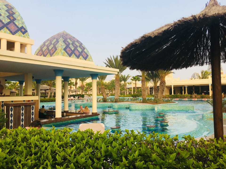 Pool Hotel Riu Karamboa