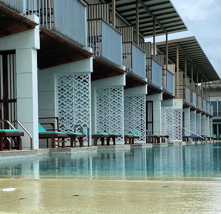 Pool The Briza Beach Resort Khaolak