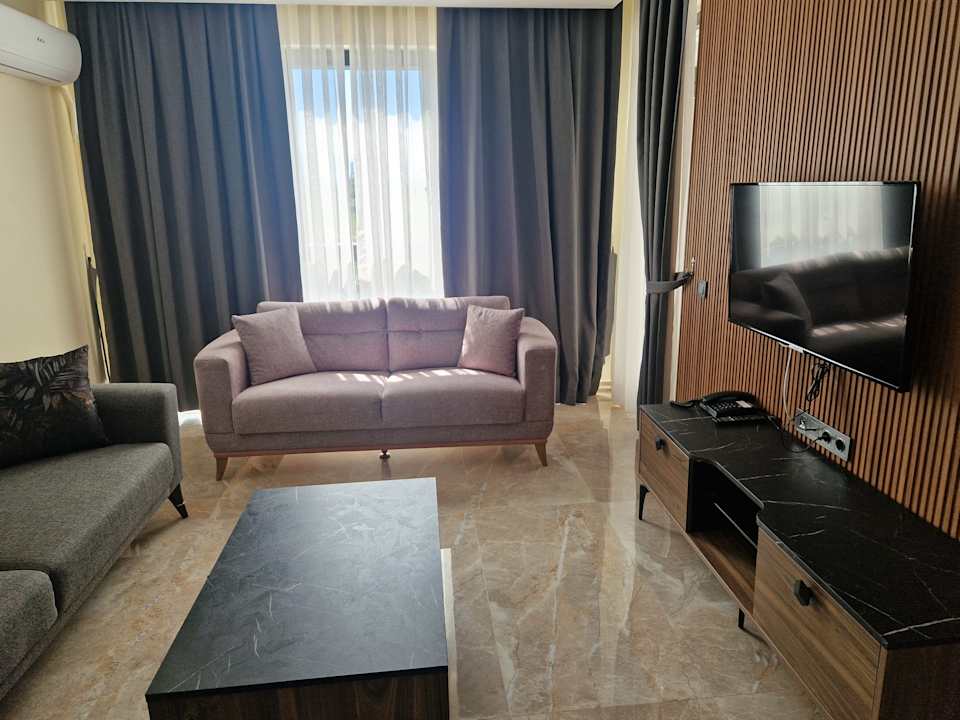 Zimmer Laristone Suite Spa Hotel