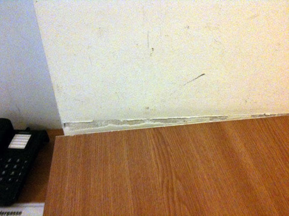 Noch einmal kaputtes Möbelstück Hotel Geblergasse