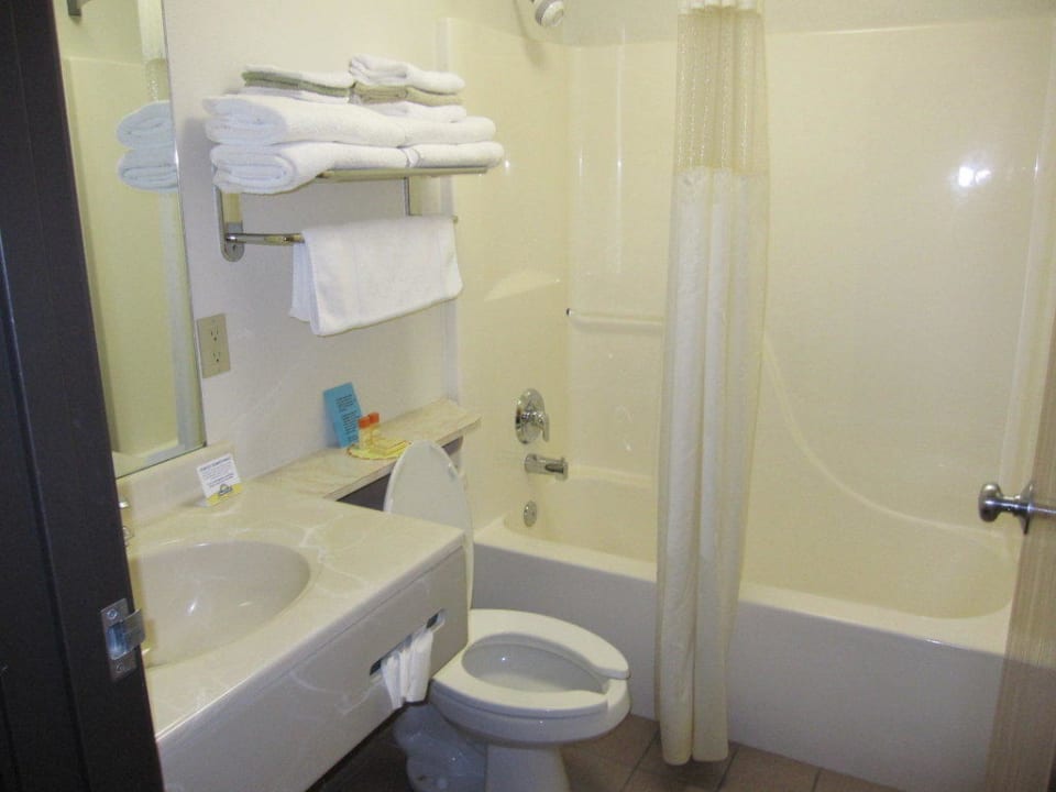 Badezimmer Days Inn & Suites by Wyndham Page Lake Powell