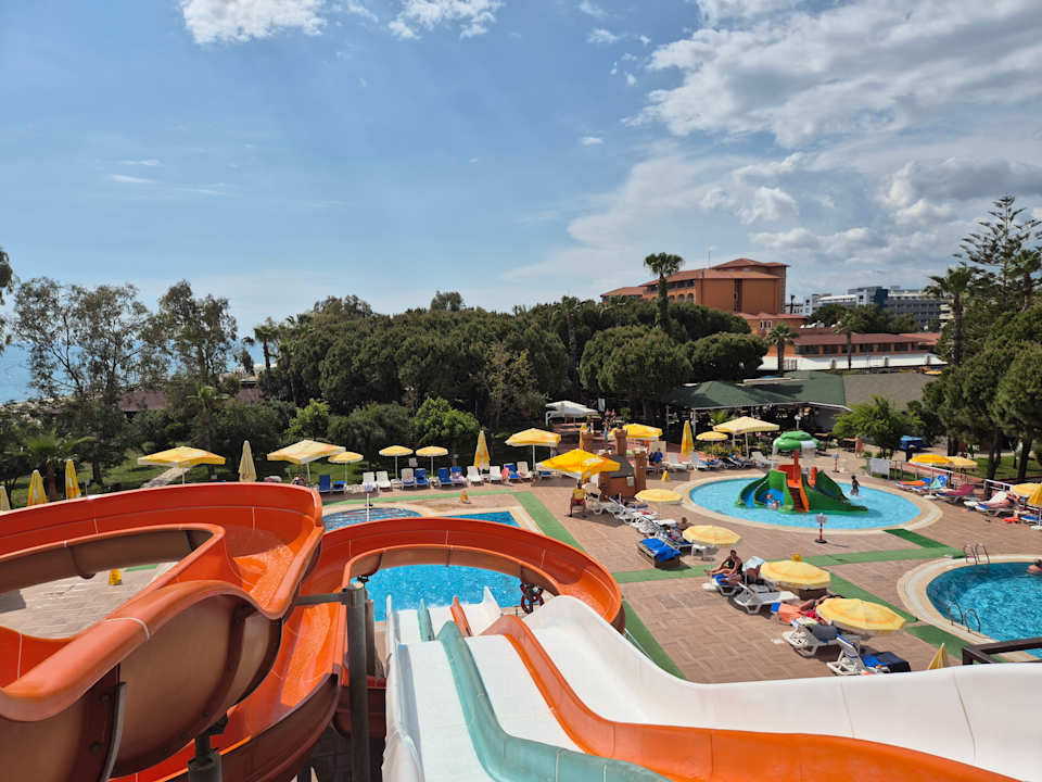 Pool Club Turtas Beach Hotel