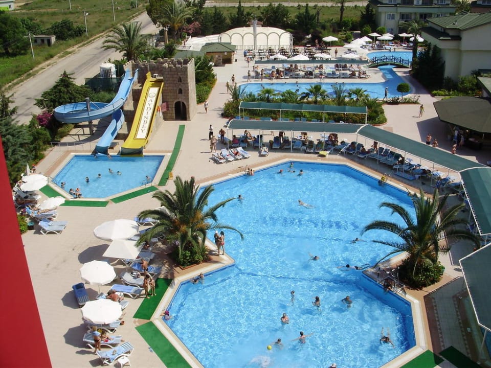 Вид с 4 этажа Aydinbey Gold Dreams