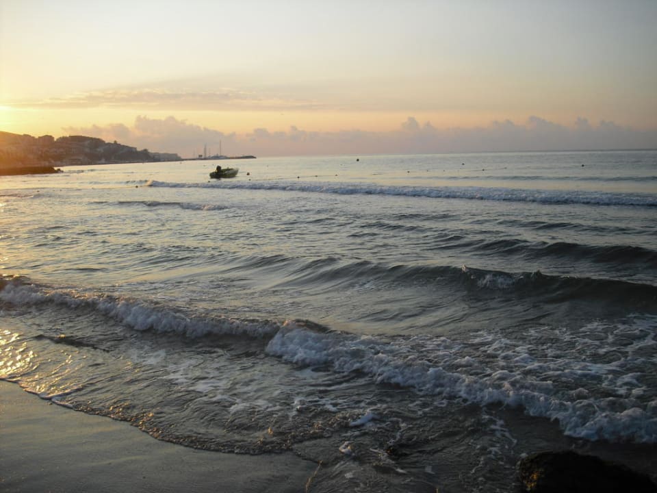 Sonnenaufgang Hotel Sineva Beach