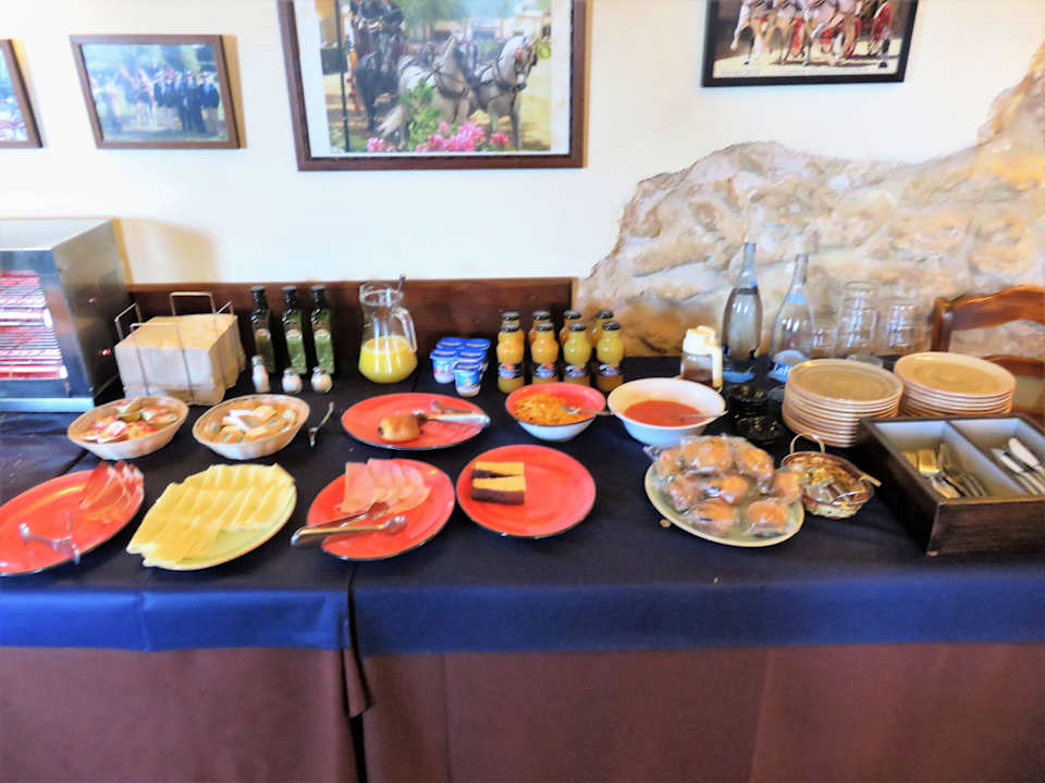 Desolates Frühstücksbüffet Hotel Rural Castillo De Biar