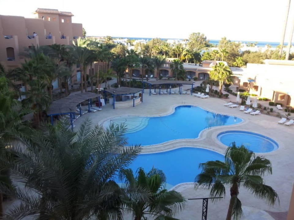 Einer von 2 Pools, 1 Ruhe Pool und 1 Beheizbare Po Club Paradisio El Gouna, Red Sea
