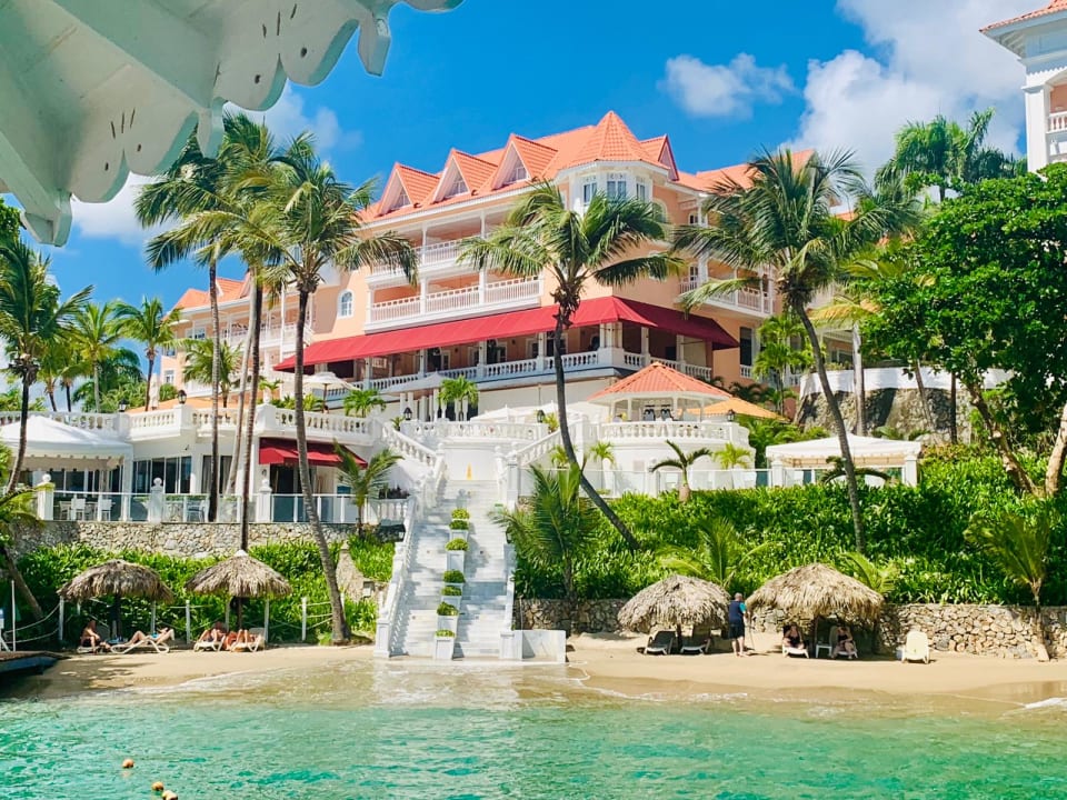 Außenansicht Bahia Principe Grand Samana - Adults Only