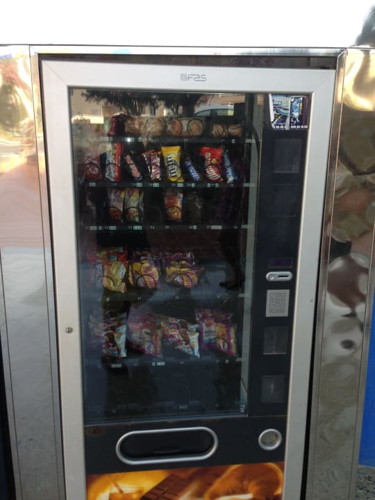 Verrosteter Getränkeautomat Club Hotel Drago Park