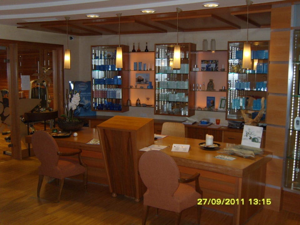 Rezeption der Massageabteilung Hotel Alpin Spa Tuxerhof