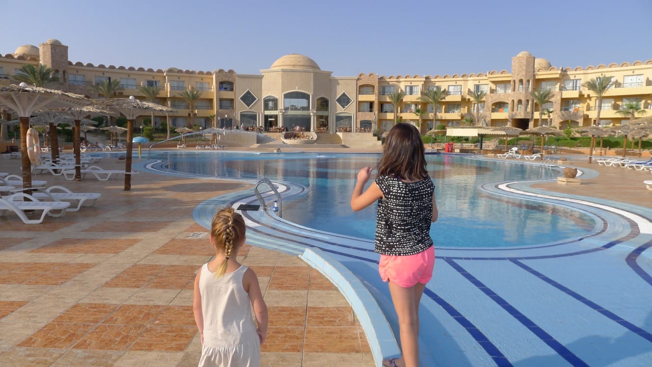 Pool Utopia Beach Club