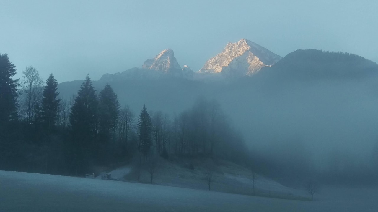 Watzmann vom Balkon aus gesehen Gästehaus Schwöblehen