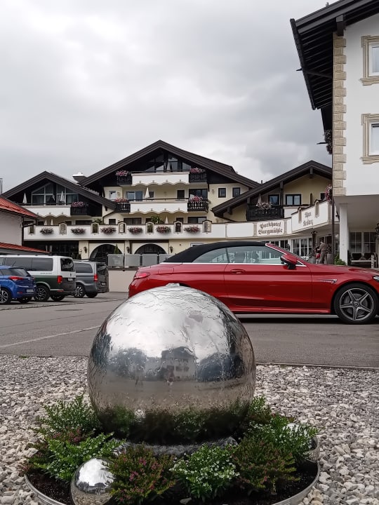 Außenansicht Parkhotel Burgmühle