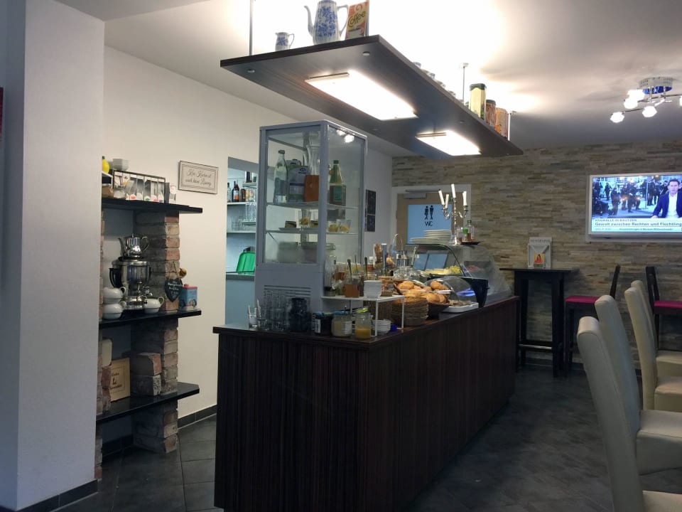 Frühstück Gasthaus Dah-Inn