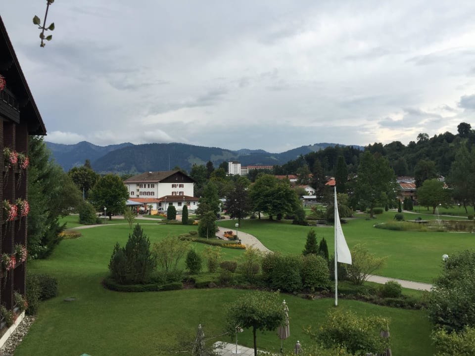 Blick vom 3.Stock "Südseite" zum Kurpark Parkhotel Oberstaufen