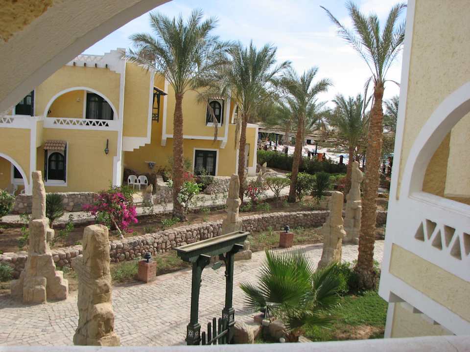 Widok z okna Hotel Faraana Heights Resort