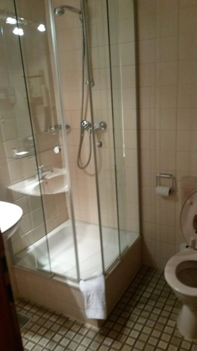 Kleines Bad und sauber Hotel Stadt Balingen