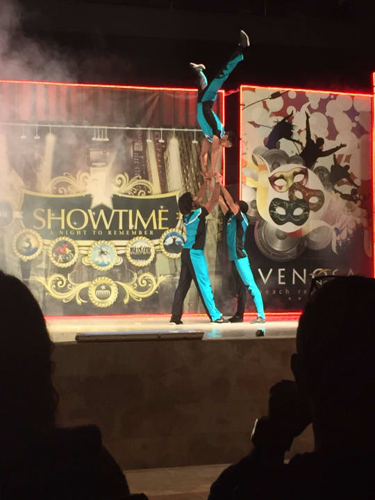 Abendshow Venosa Beach Resort & Spa