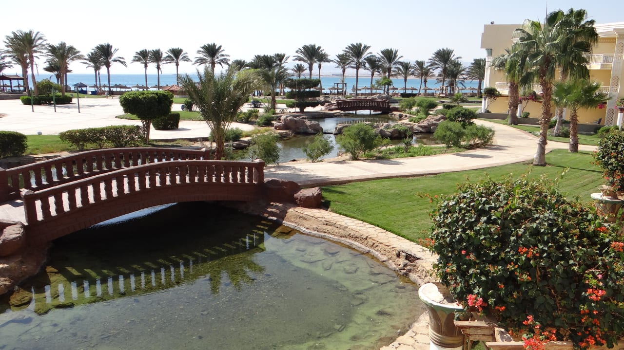 Gartenanlage Palm Royale Resort - Soma Bay