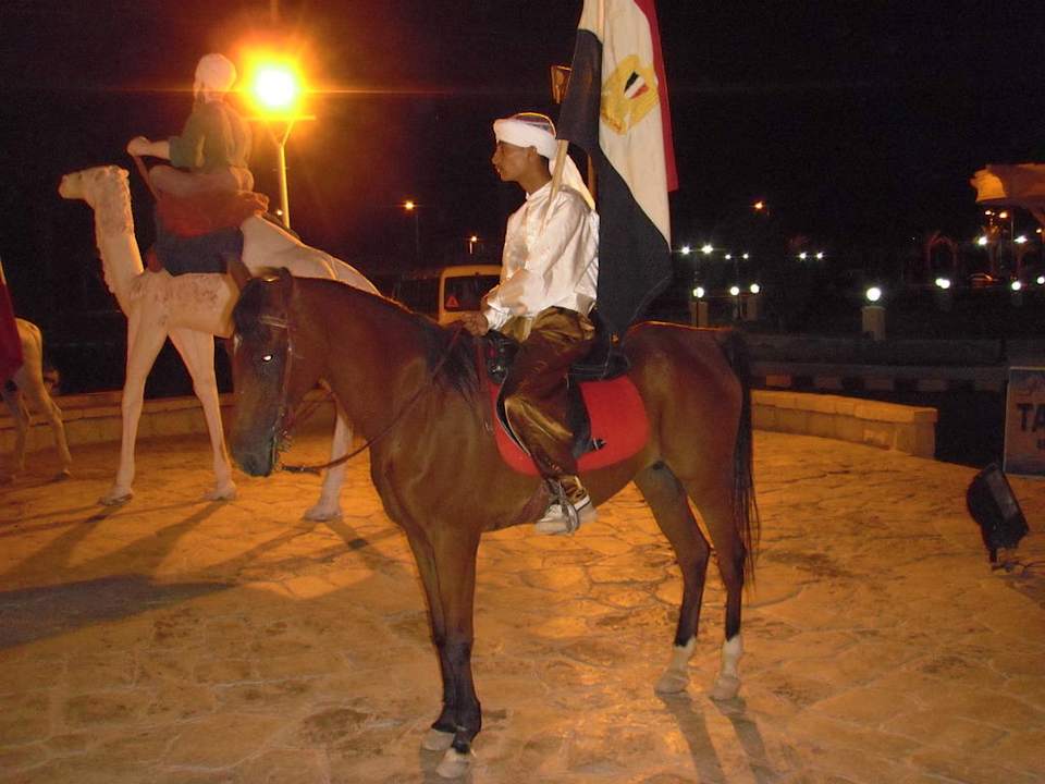 Am Eingang Pickalbatros Alf Leila Wa Leila Resort - Neverland Hurghada